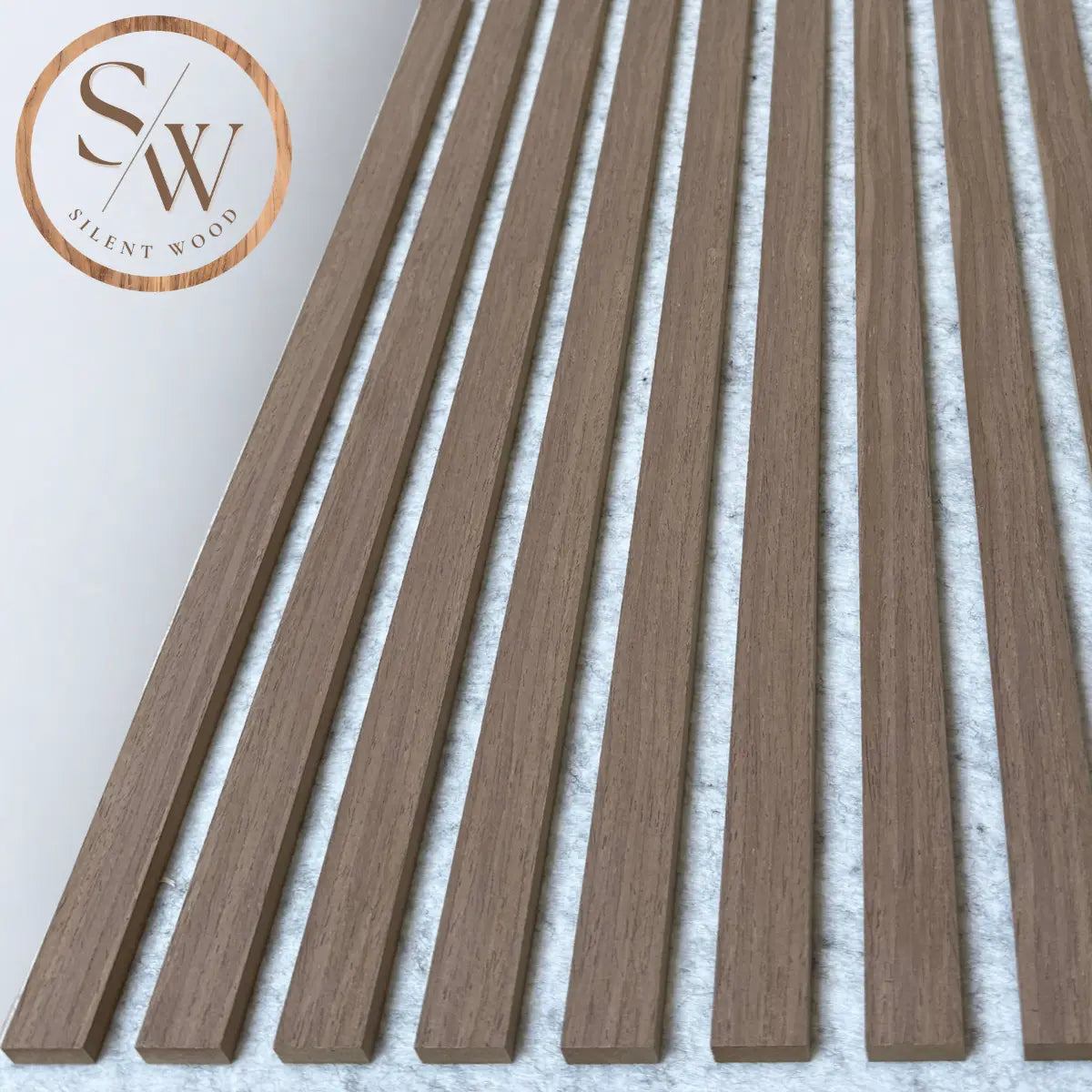 Standard - Painel Ripado Acústico - Grey felt - Light Brown Oak